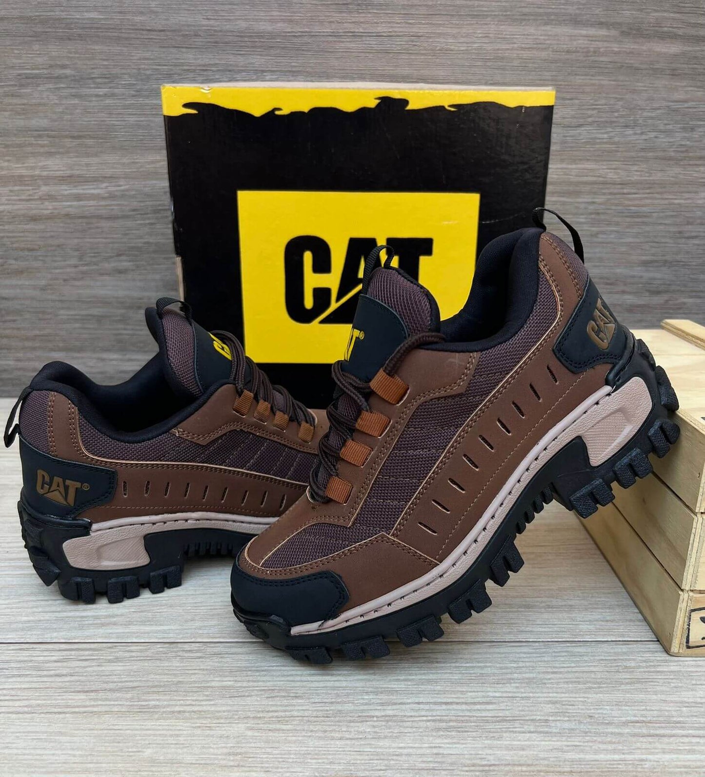 Colección CAT Intruder