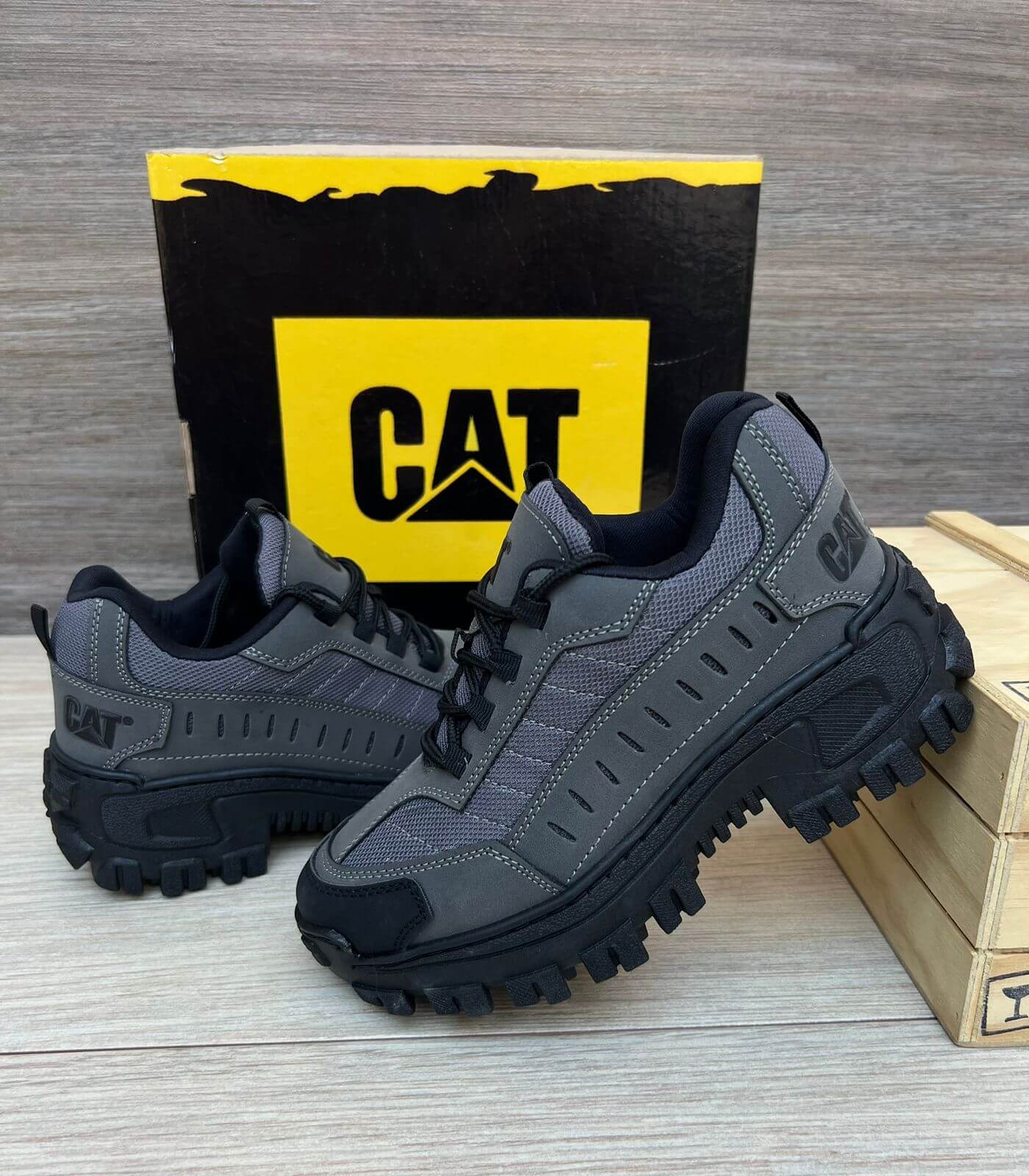 Colección CAT Intruder