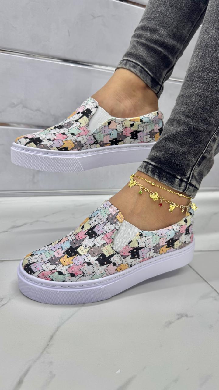 Zapatillas Personajes: Tus Pasos Con Tus Personajes Favoritos