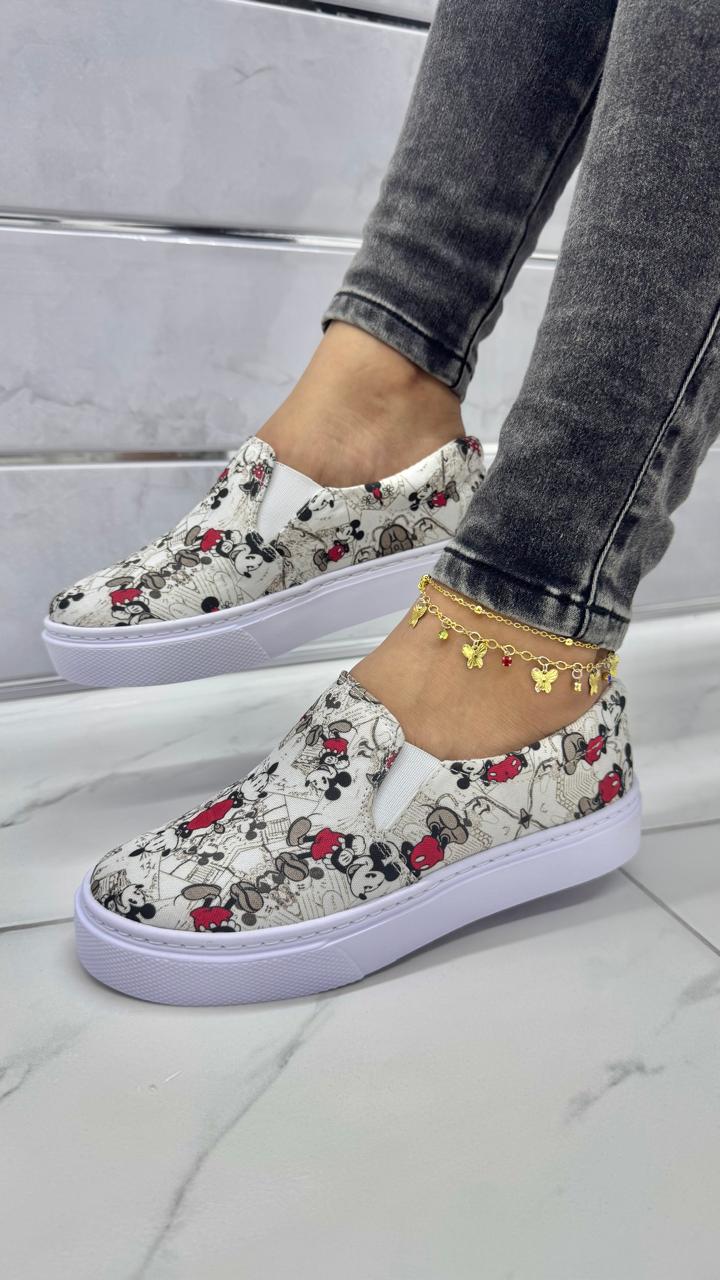 Zapatillas Personajes: Tus Pasos Con Tus Personajes Favoritos