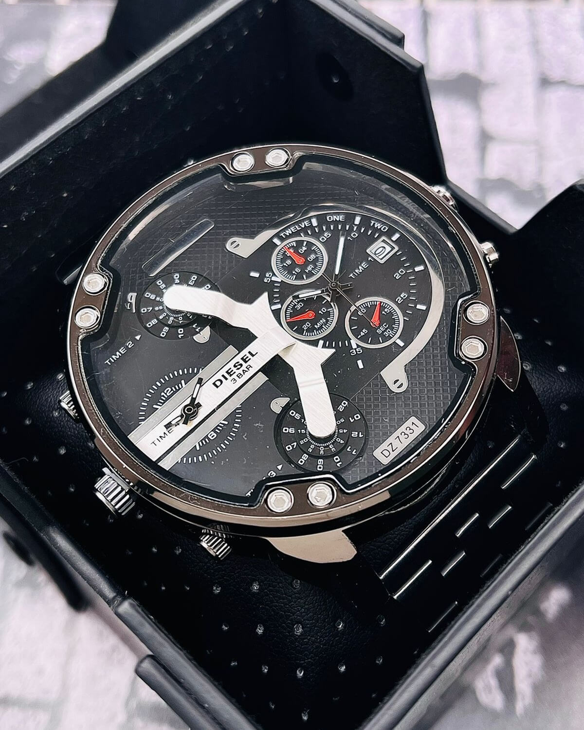Reloj Diesel 4 Hours: Estilo y Precisión para Tu Día a Día