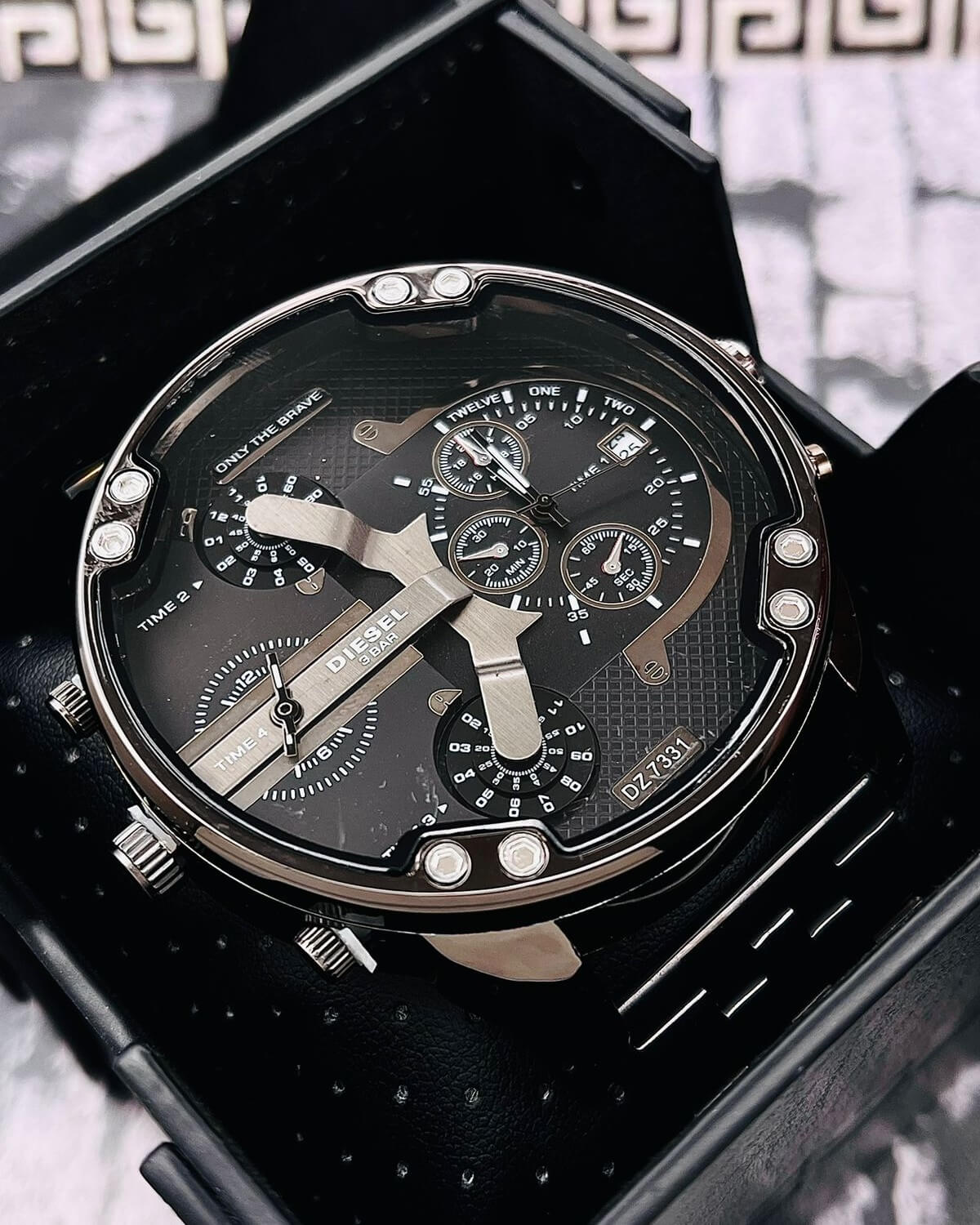 Reloj Diesel 4 Hours: Estilo y Precisión para Tu Día a Día