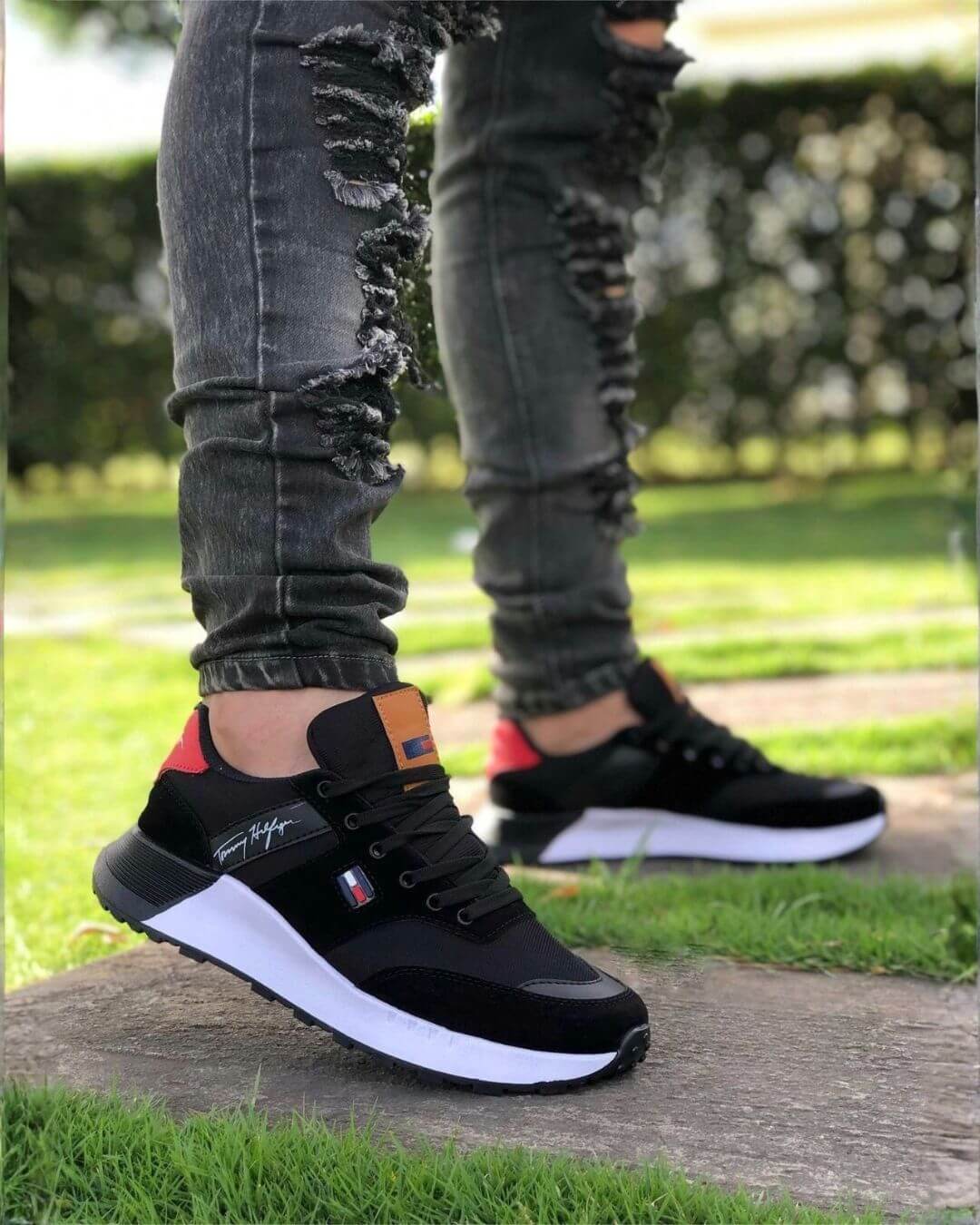 Tenis Tommy Caballero