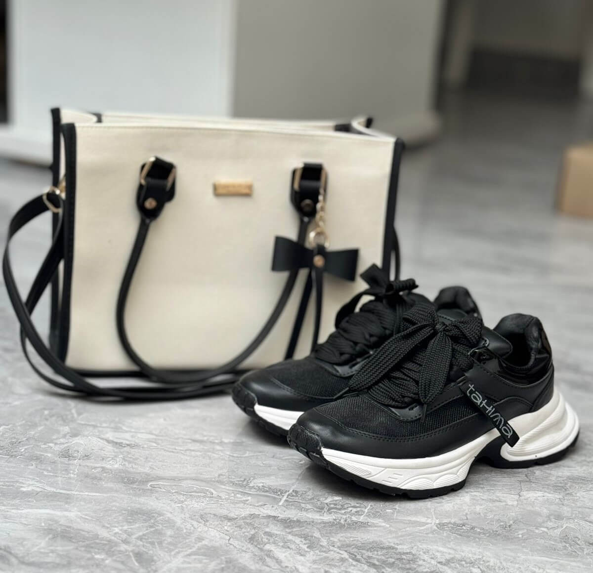 Set de Tenis y Bolso Tahima: Coquette Dreams