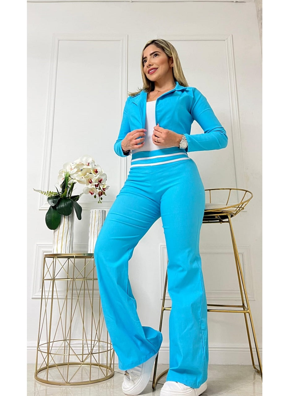 Conjunto Elegancia 3 Piezas: Blusa, Blazer y Pantalón Bota Ancha