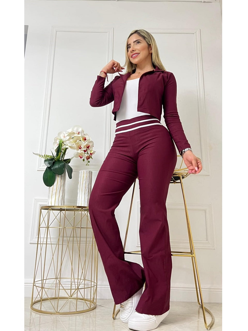 Conjunto Elegancia 3 Piezas: Blusa, Blazer y Pantalón Bota Ancha