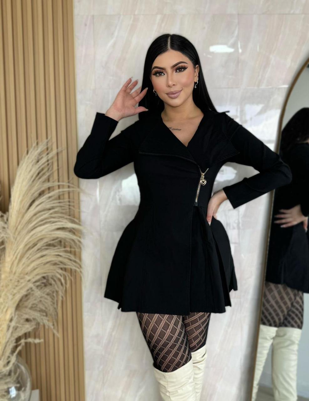 Gabán Blazer Femenino: Tu Elección Perfecta para Elegancia y Sofisticación