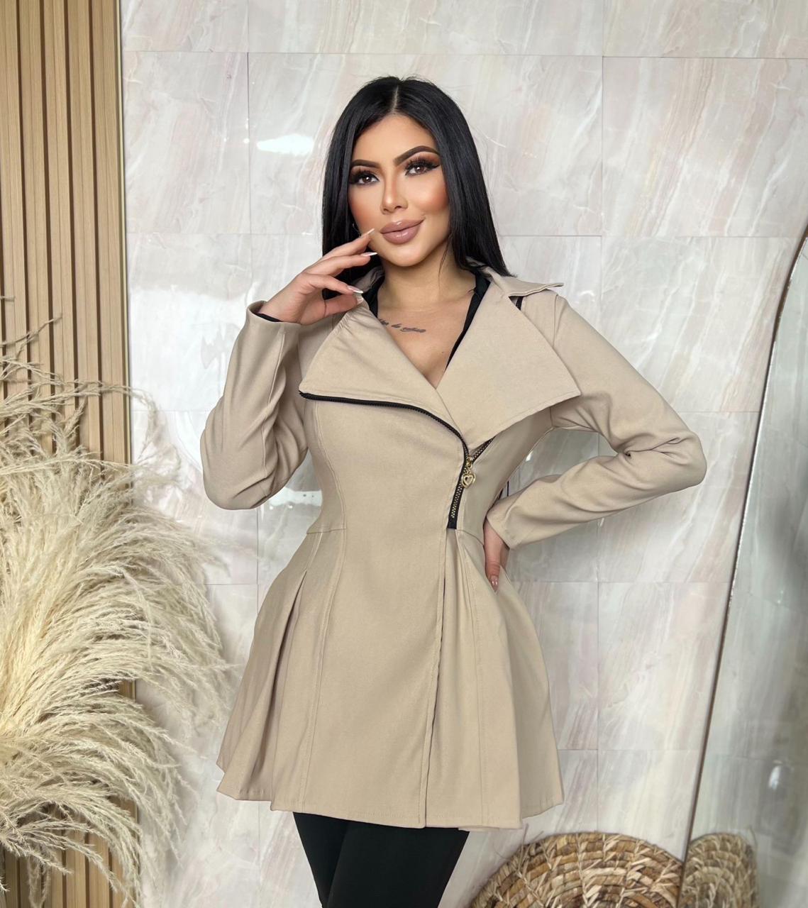Gabán Blazer Femenino: Tu Elección Perfecta para Elegancia y Sofisticación