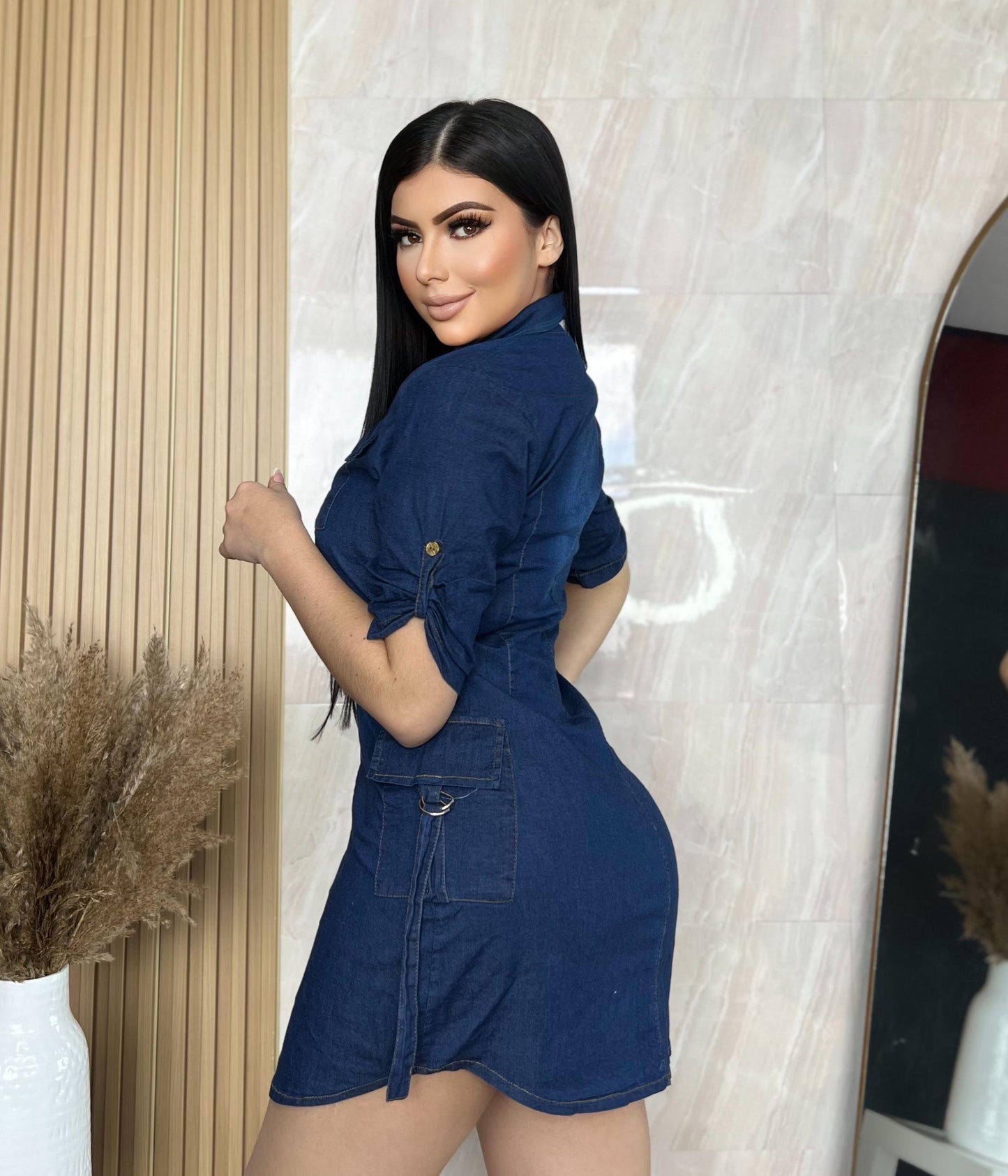Vestido en Jean Cargo: La Pieza que Transforma tu Look