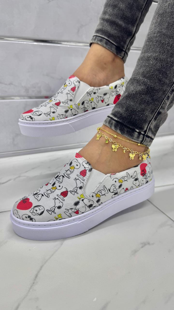Zapatillas Personajes: Tus Pasos Con Tus Personajes Favoritos