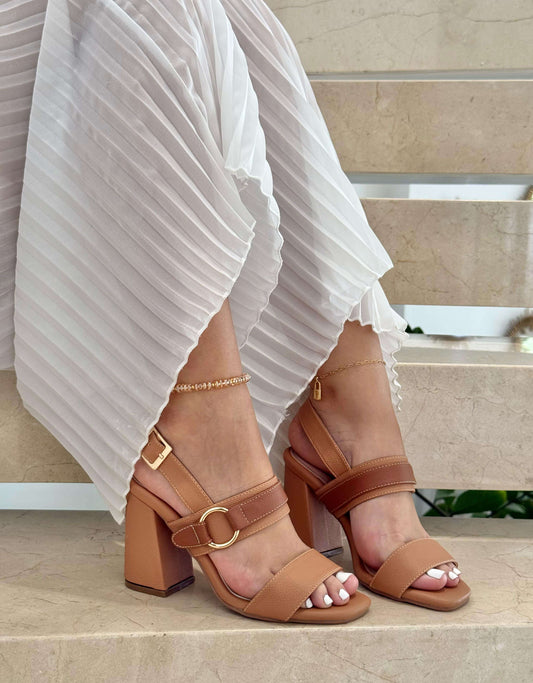 Sandalias de Tacón Grueso 7 cm: Eleva Tu Estilo Con Comodidad