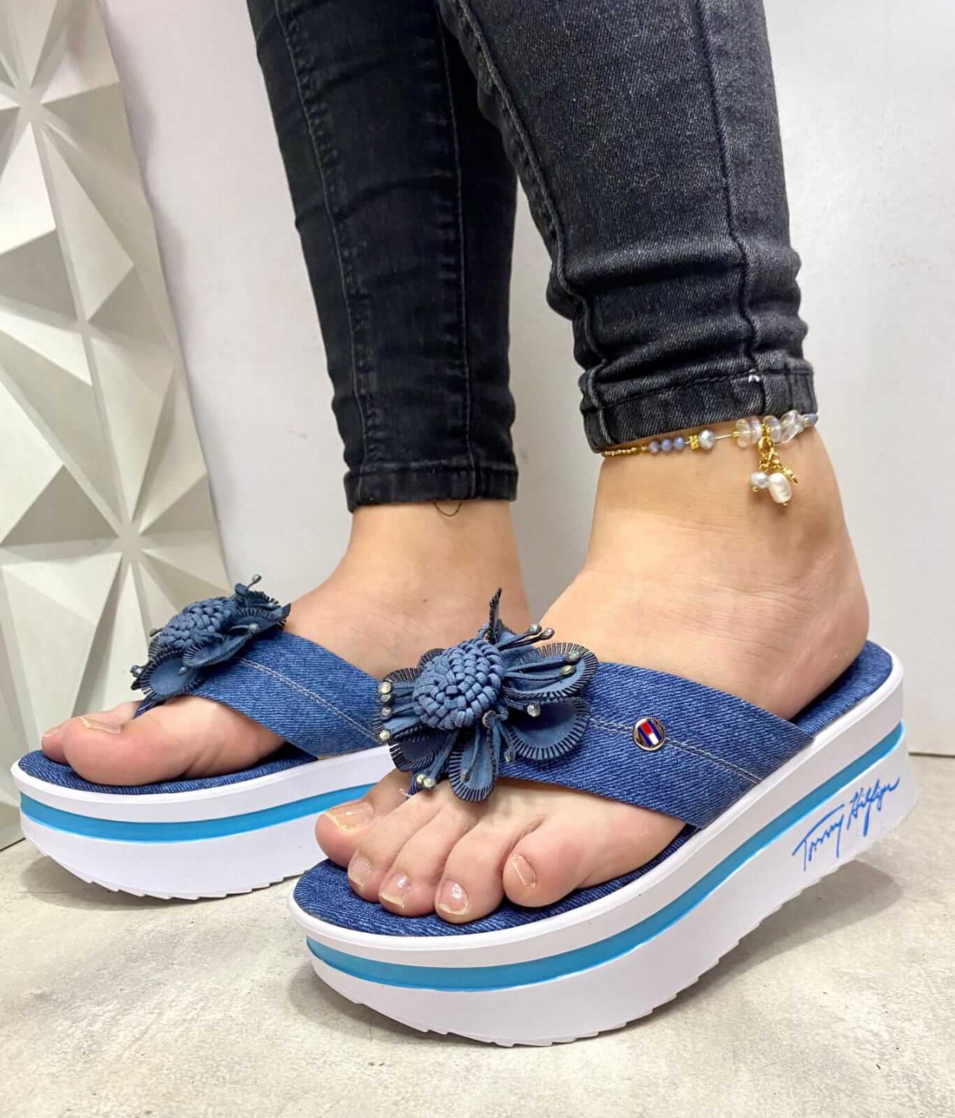 Sandalia de Plataforma Tommy