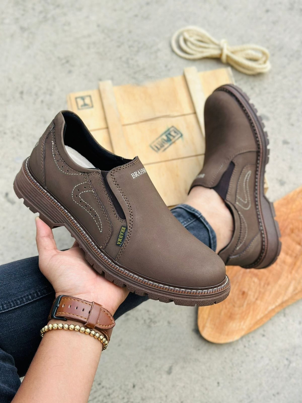 Brahma Corte Bajo: Estilo Práctico y Elegante, Sin Cordones