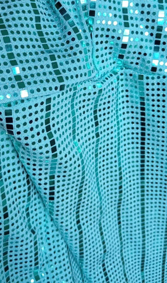 Vestido de Fiesta Bella Satinado con Pierna Descubierta