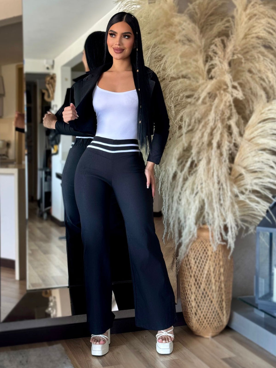 Conjunto Elegancia 3 Piezas: Blusa, Blazer y Pantalón Bota Ancha